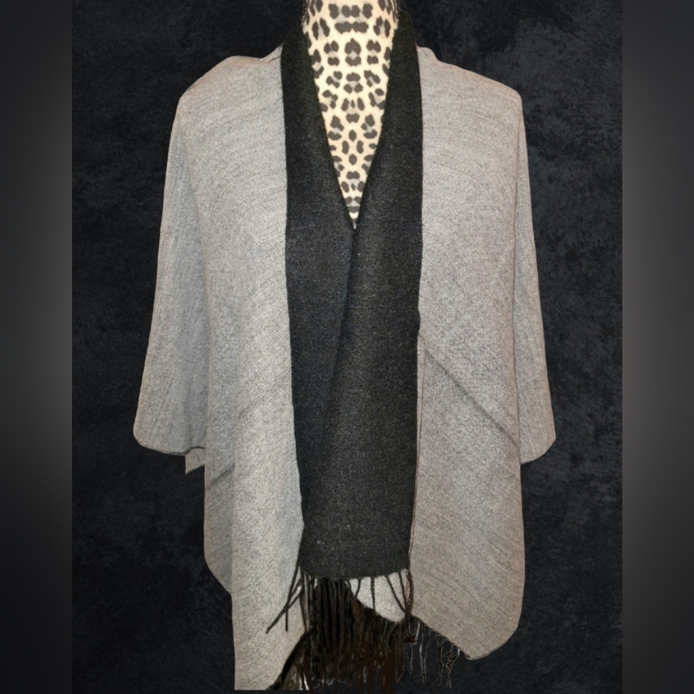 Karla Hanson Reversible Knit Poncho Shawl~ One Size